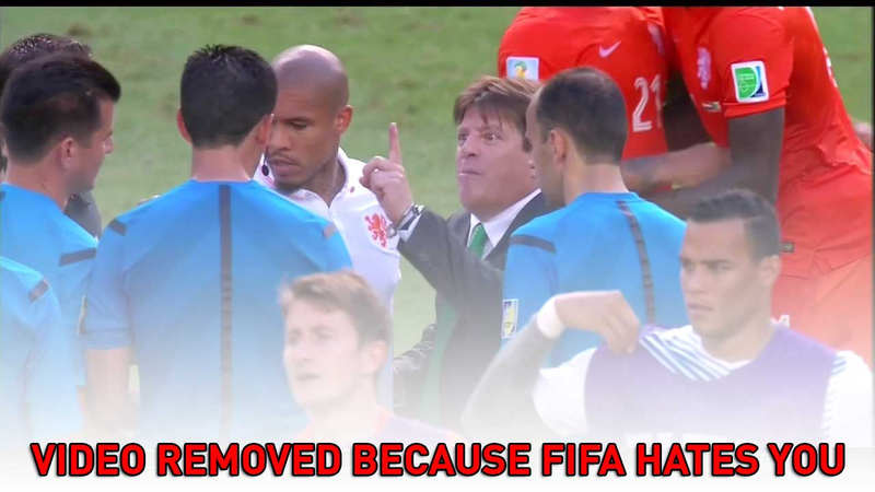 Illustration for article titled Portugal's Pepe Gets Red Card For This Ridiculously Stupid Headbutt